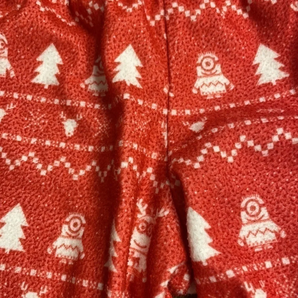 EUC Minion Holiday Pajama Set